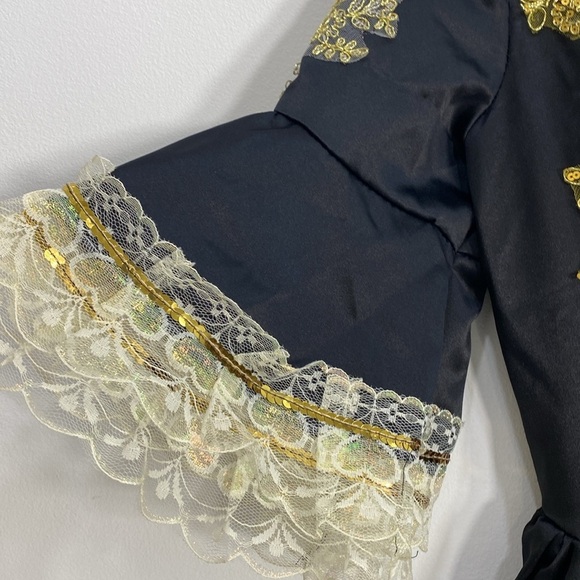 Elegant Black and Gold Women's Dress - Picture 4 of 10